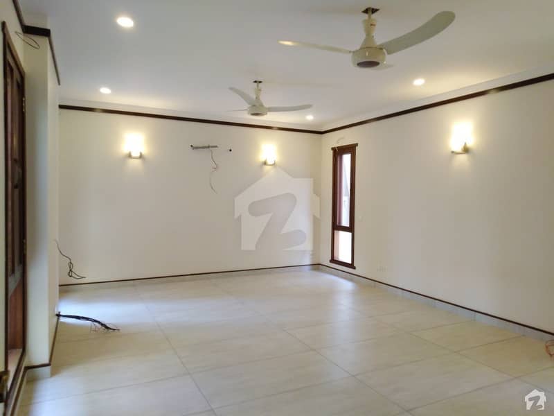 Upper Portion Of 4500  Square Feet For Rent In D. H. A
