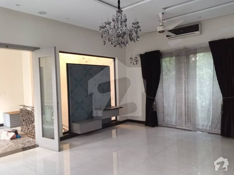 1 Kanal Luxurious Bungalow For Rent At Phase 2