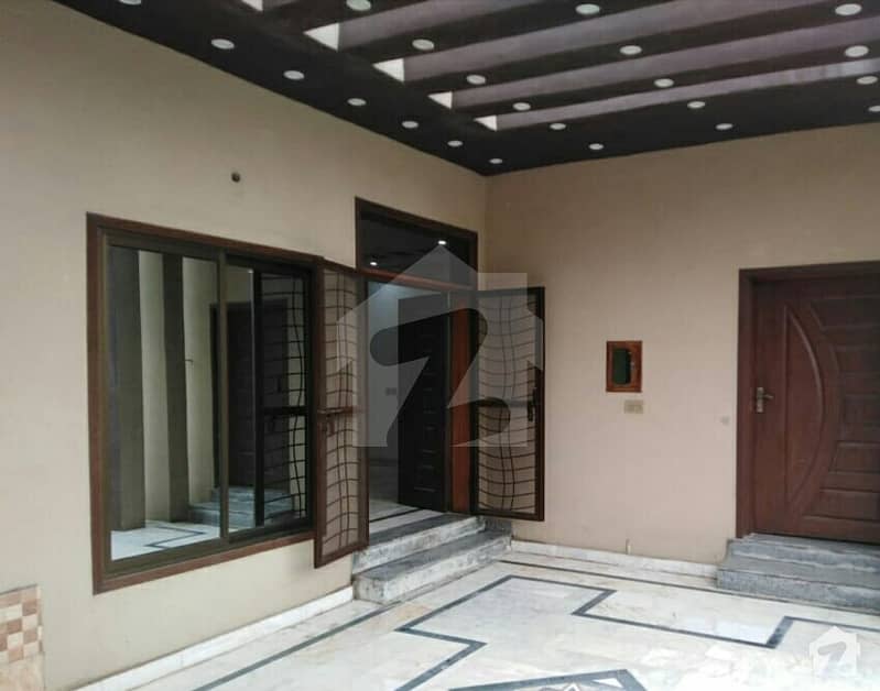 Lower Portion Of 10 Marla For Rent In Allama Iqbal Town