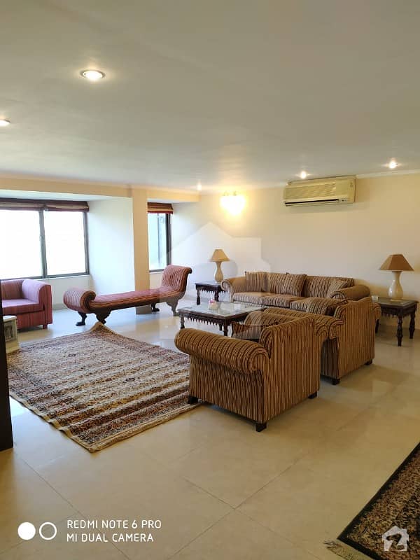 Fully Furnished 3 Bedrooms Apartment