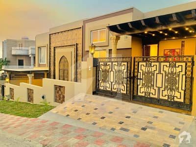 ڈی ایچ اے ڈیفینس فیز 2 ڈی ایچ اے ڈیفینس اسلام آباد میں 6 کمروں کا 1 کنال مکان 5.25 کروڑ میں برائے فروخت۔ ڈی ایچ اے ڈیفینس فیز 2 ڈی ایچ اے ڈیفینس اسلام آباد میں 6 کمروں کا 1 کنال مکان 5.25 کروڑ میں برائے فروخت۔