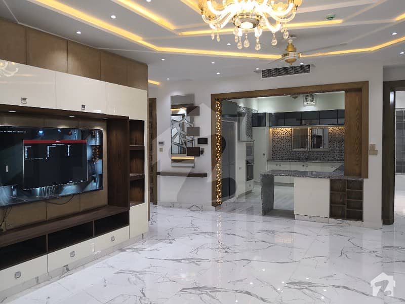 Front Open View 1 Kanal Brand New 6 Bedrooms Front Open View 1 Kanal Brand New 6 Bedrooms