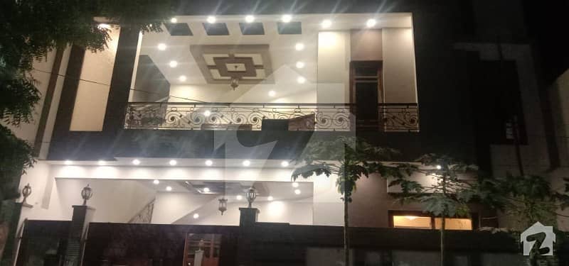 گلشنِ معمار - سیکٹر وی گلشنِ معمار گداپ ٹاؤن کراچی میں 6 کمروں کا 10 مرلہ مکان 2.45 کروڑ میں برائے فروخت۔