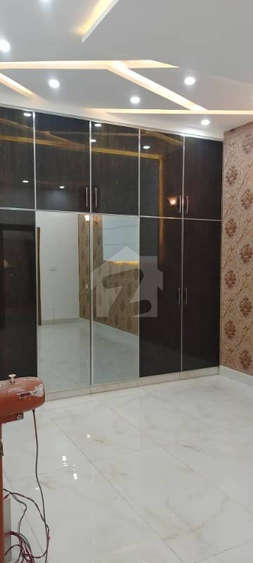 ایڈن ویلی فیصل آباد میں 4 کمروں کا 7 مرلہ مکان 2.25 کروڑ میں برائے فروخت۔