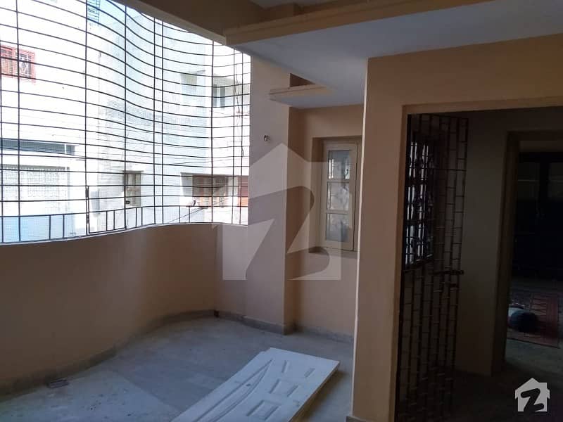 1250  Square Feet Upper Portion In Central Nazimabad For Rent