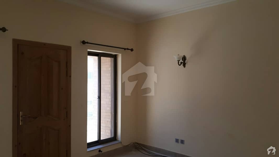 Good 10 Marla House For Sale In D-12