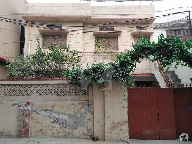 اسلام پورہ لاہور میں 7 کمروں کا 11 مرلہ مکان 2 کروڑ میں برائے فروخت۔