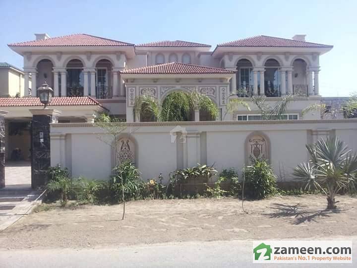 Most Beautiful 4 Kanal   Furnished With Basement  Original Pics Owner Built House With Gas