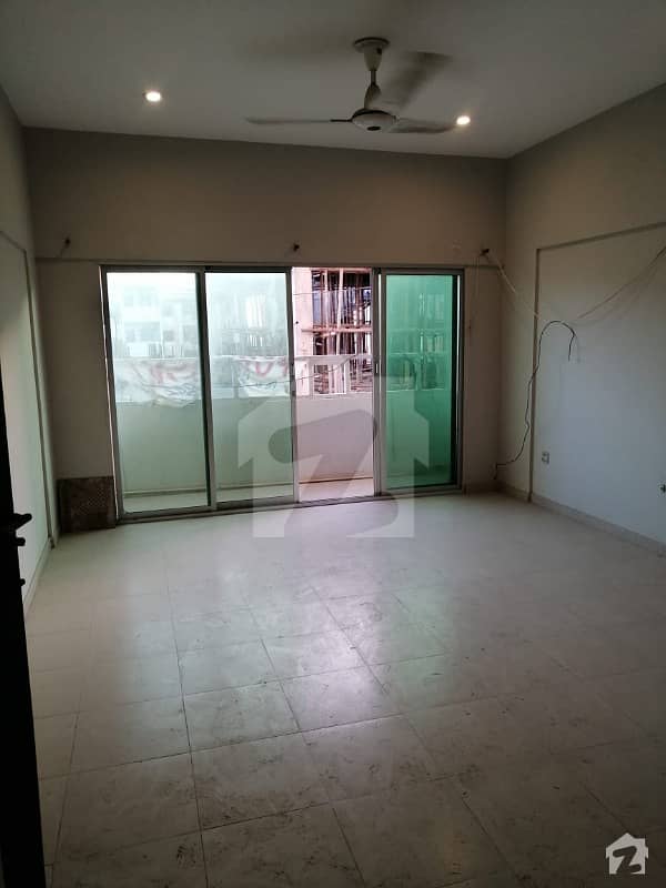 In DHA Defence Flat For Rent Sized 950 Square Feet