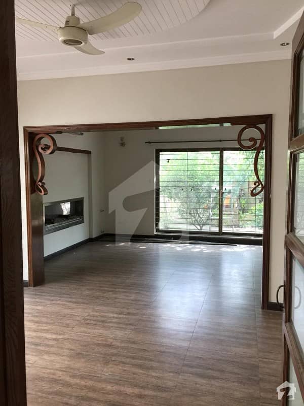 Kanal Double Unit House For Sale Near To Park Ideal Location Dha