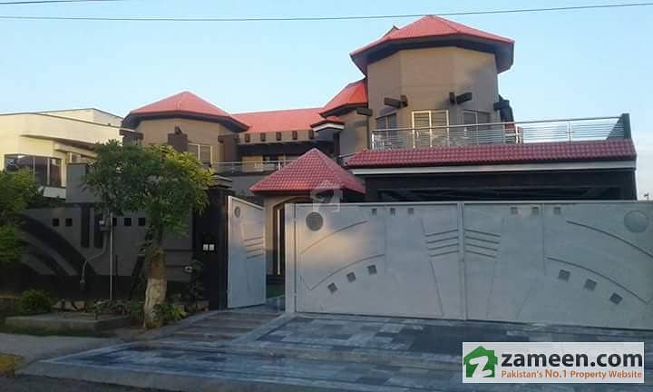 Nfc1 On 150 Ft Road 8 Beds New 2 Kanal Bungalow Double Unit Prime Location Near To Park Market Masjid
