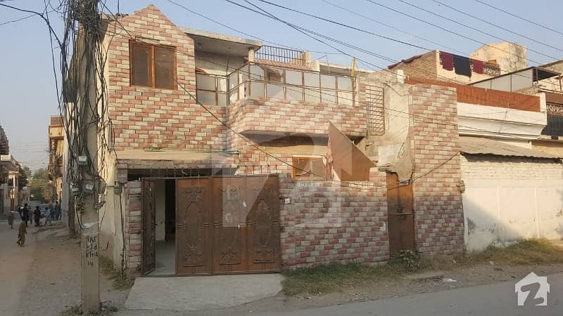 حیات آباد فیز 1 حیات آباد پشاور میں 5 کمروں کا 5 مرلہ مکان 1.6 کروڑ میں برائے فروخت۔