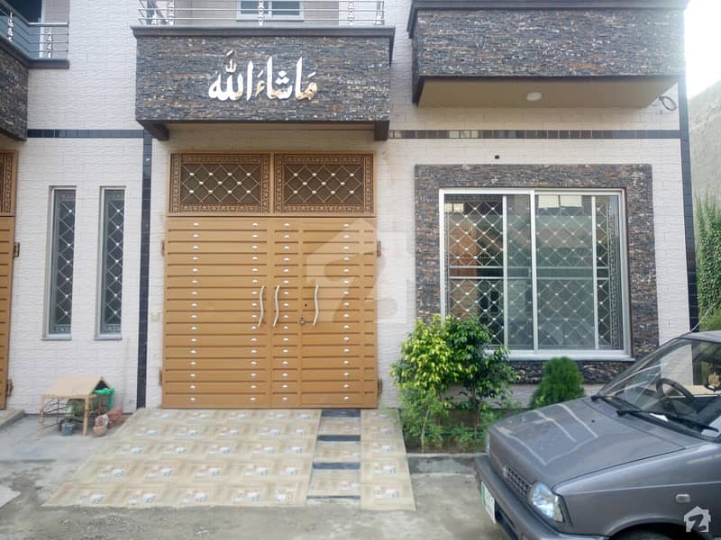 In Lahore Medical Housing Society House Sized 4.5 Marla For Sale