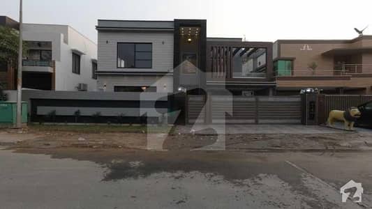 بحریہ ٹاؤن اوورسیز A بحریہ ٹاؤن اوورسیز انکلیو بحریہ ٹاؤن لاہور میں 5 کمروں کا 1 کنال مکان 5.4 کروڑ میں برائے فروخت۔ بحریہ ٹاؤن اوورسیز A بحریہ ٹاؤن اوورسیز انکلیو بحریہ ٹاؤن لاہور میں 5 کمروں کا 1 کنال مکان 5.4 کروڑ میں برائے فروخت۔
