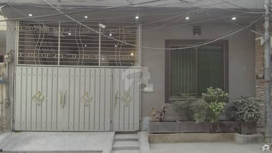 علی پارک کینٹ لاہور میں 5 کمروں کا 6 مرلہ مکان 1.35 کروڑ میں برائے فروخت۔ علی پارک کینٹ لاہور میں 5 کمروں کا 6 مرلہ مکان 1.35 کروڑ میں برائے فروخت۔