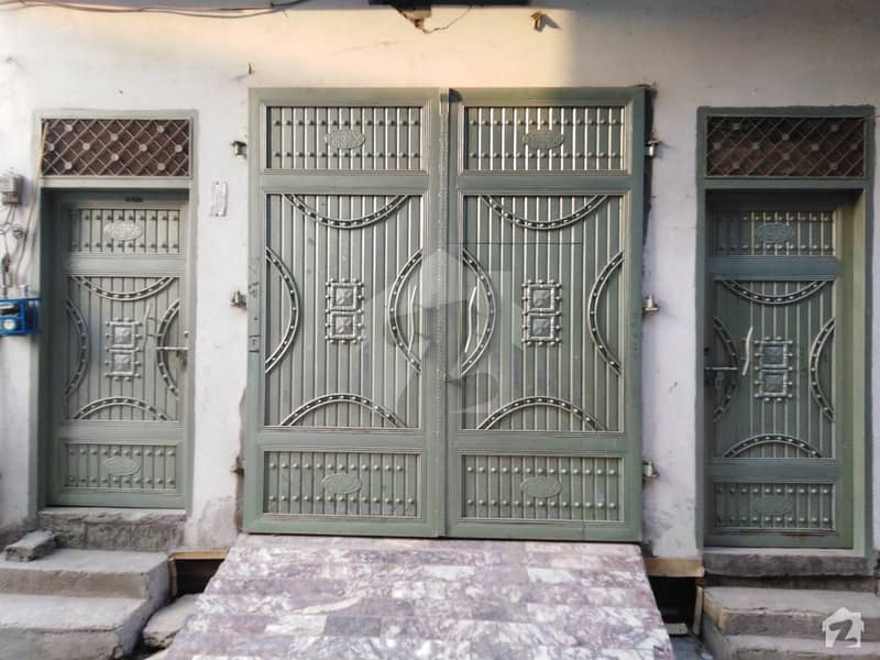 گورنمنٹ سپیریئر سائنس کالج روڈ پشاور میں 3 کمروں کا 3 مرلہ مکان 75 لاکھ میں برائے فروخت۔