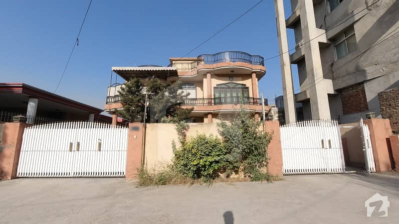 صدر راولپنڈی میں 6 کمروں کا 1 کنال مکان 5 کروڑ میں برائے فروخت۔