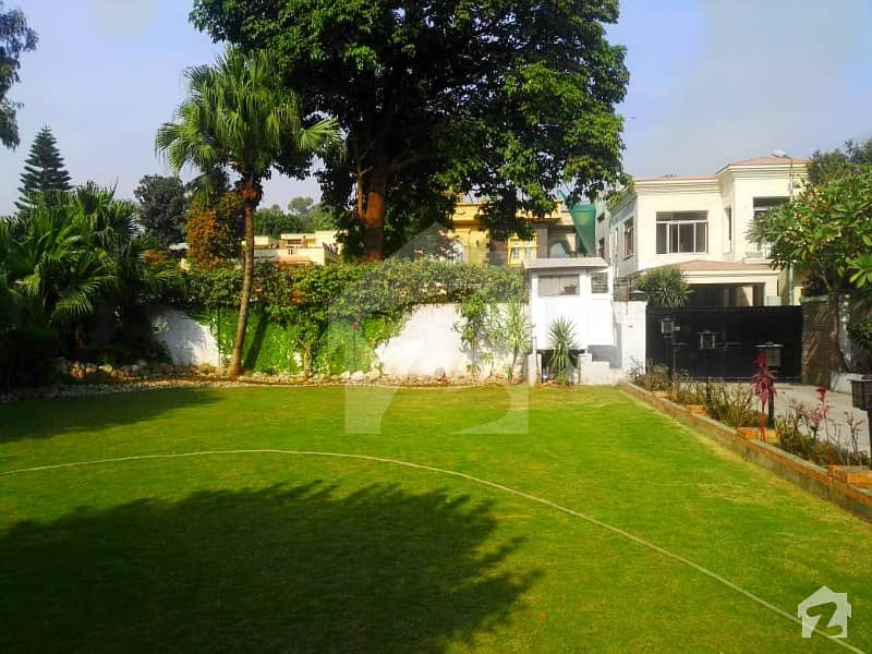 Beautiful 1200 Sq Yard House Is Available For Rent In G-6 Islamabad