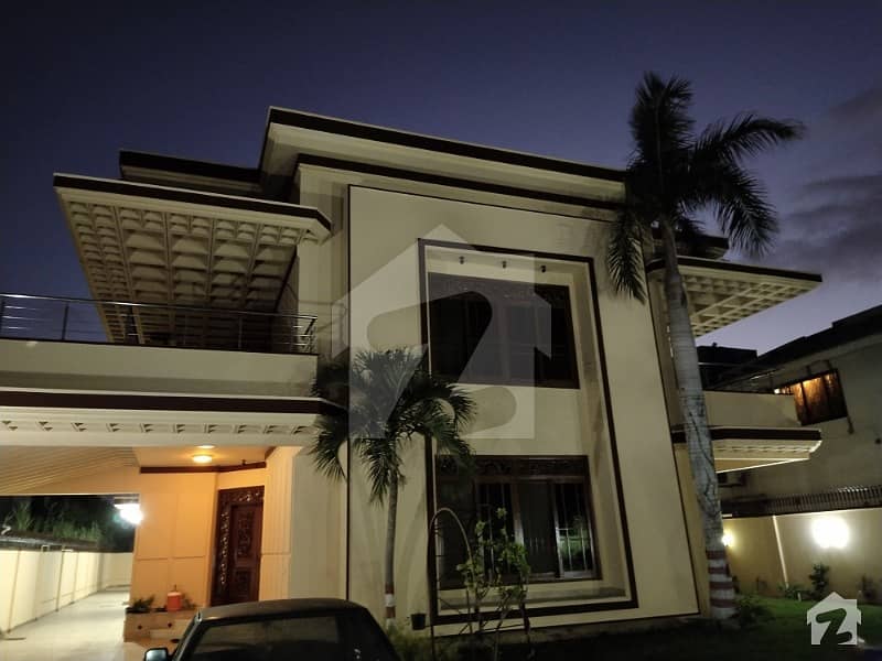 Lavish Bungalow Is Available For Rent