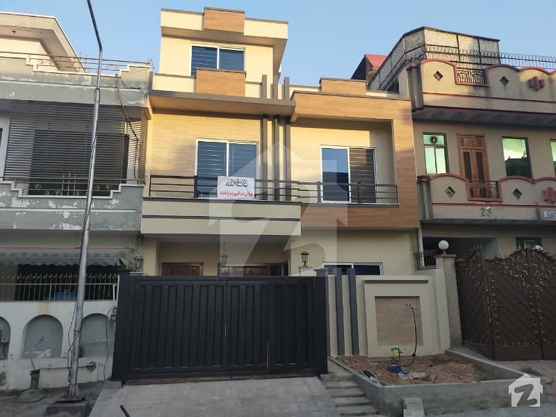 House Of 1000 Square Feet For Sale In G-13