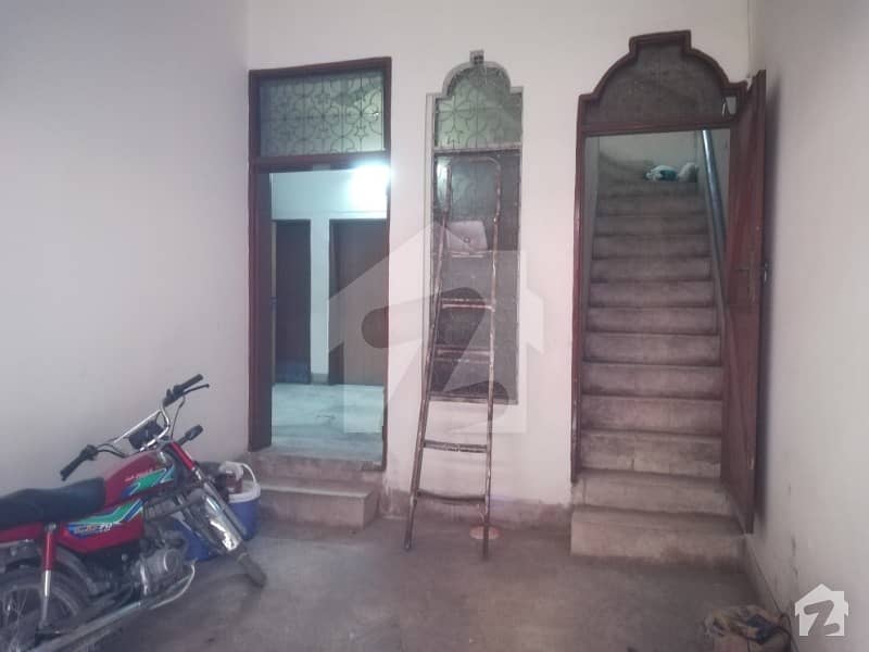 5 Marla Double Storey House Available For Rent In New Muslim Town