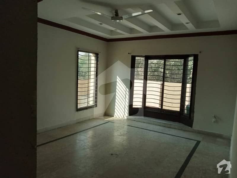 Portion Available For Rent In Jinnah Garden
