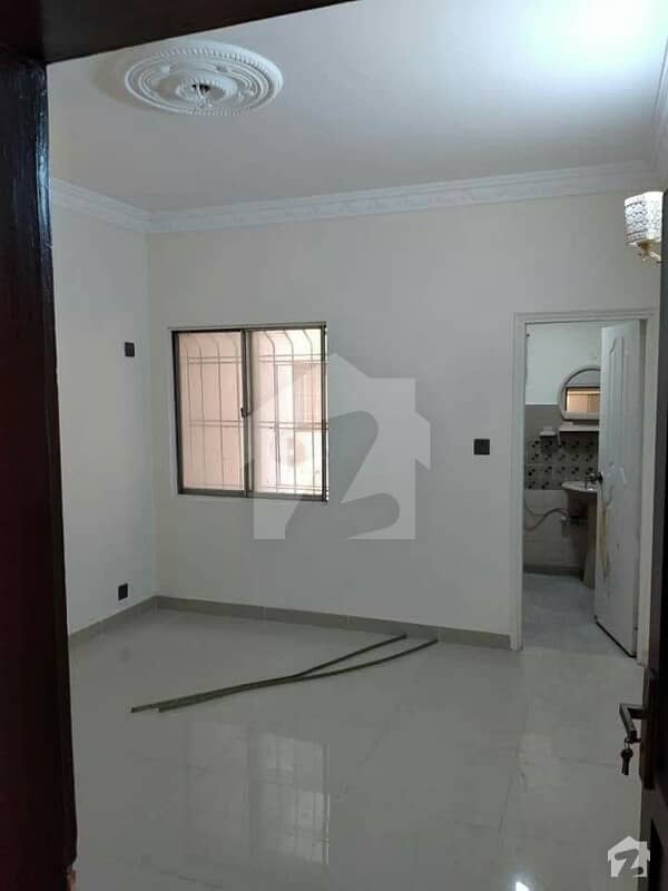 3 Bed Dd Flat Available For Sale At ShahraeQaideen