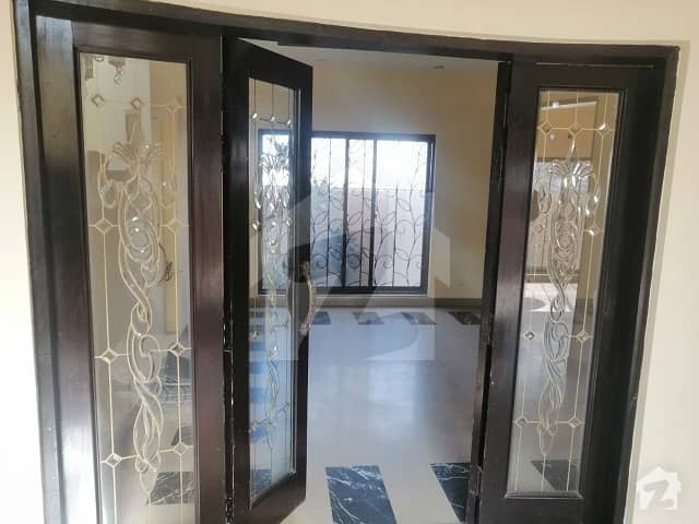 کینٹ ویو سوسائٹی لاہور میں 4 کمروں کا 8 مرلہ مکان 1.5 کروڑ میں برائے فروخت۔