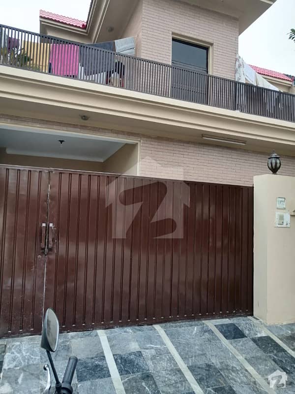 10 Marla Out Class Location Upper Lock Lower Portion Are Available For Rent In Phase 4