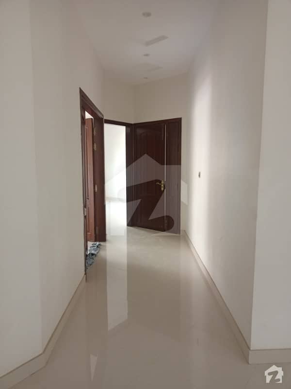 نارتھ ناظم آباد ۔ بلاک بی نارتھ ناظم آباد کراچی میں 3 کمروں کا 13 مرلہ بالائی پورشن 2.75 کروڑ میں برائے فروخت۔