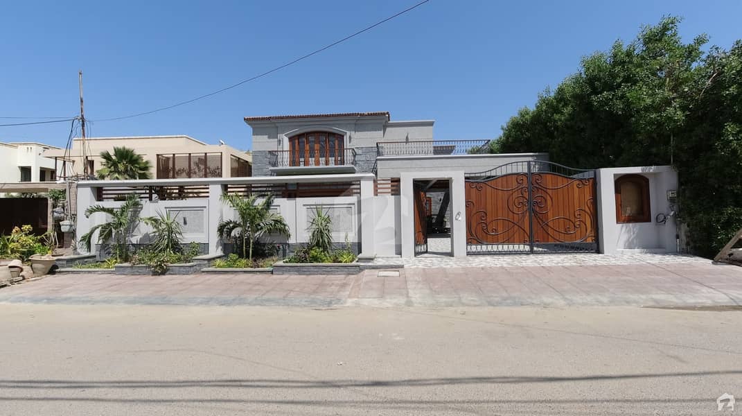 1000 Square Yards House Available For Sale In Dha Defence