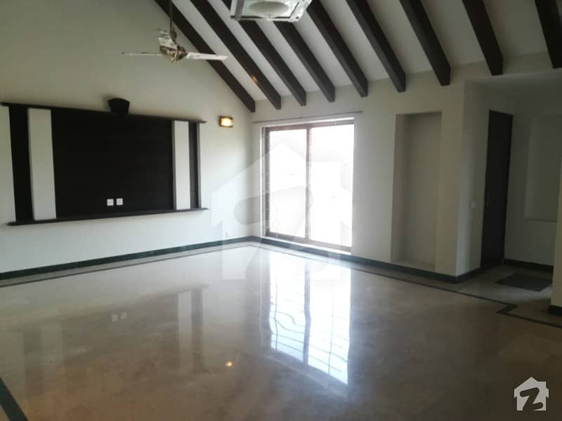 1 Kanal Open Basement For Rent In Dha Pahse 1