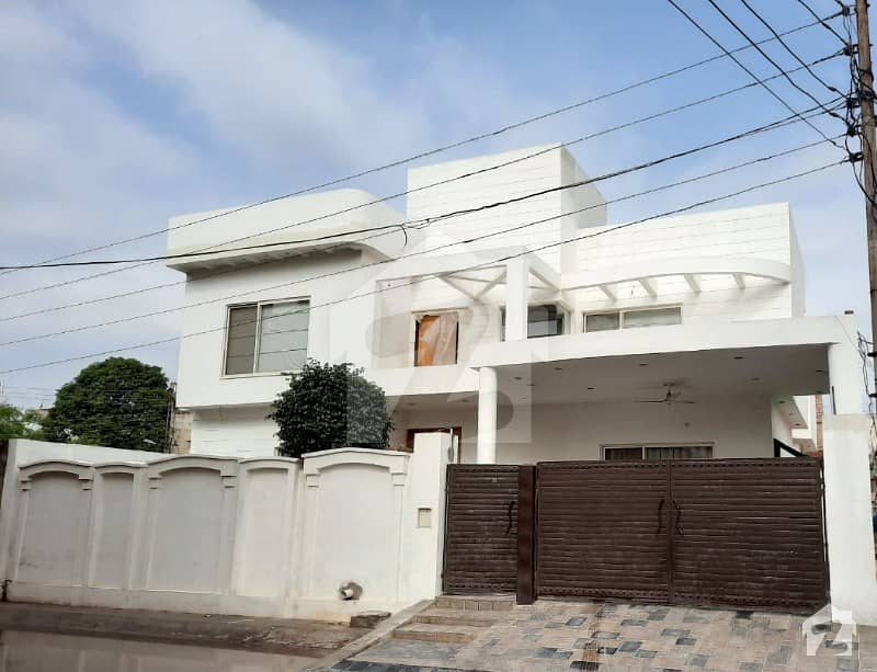 شیخوپورہ فورٹ روڈ شیخوپورہ میں 4 کمروں کا 13 مرلہ مکان 2.7 کروڑ میں برائے فروخت۔