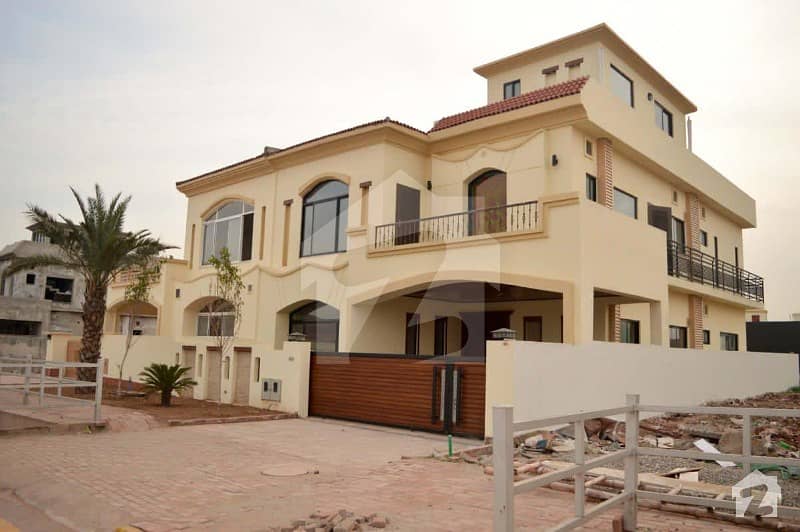 Bahria Enclave Sector C1 10 Marla Beautiful House Available For Sale In Very Reasonable Demand