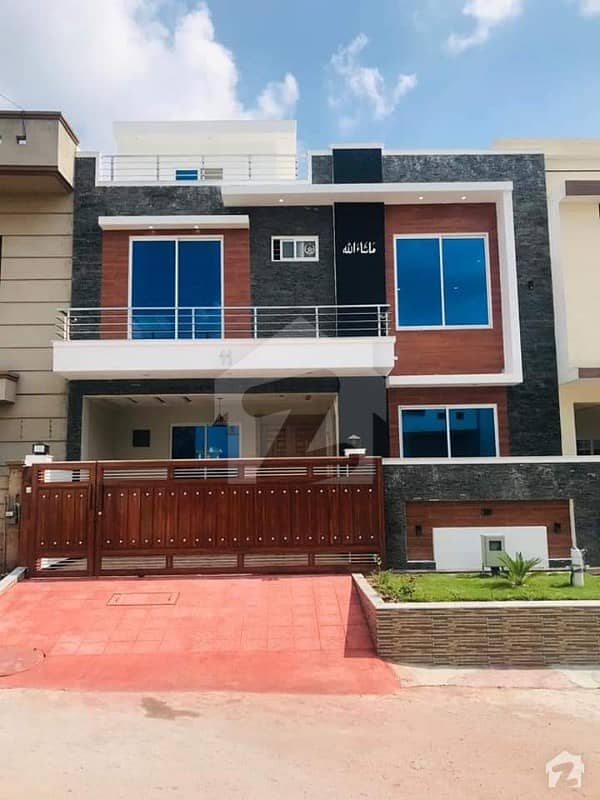 Brand New solid construction Beautiful 8 Marla House for Sale in G13
