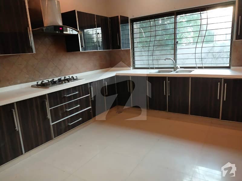 Sui Gas Kanal Full House For Rent Prime Location Modern Style