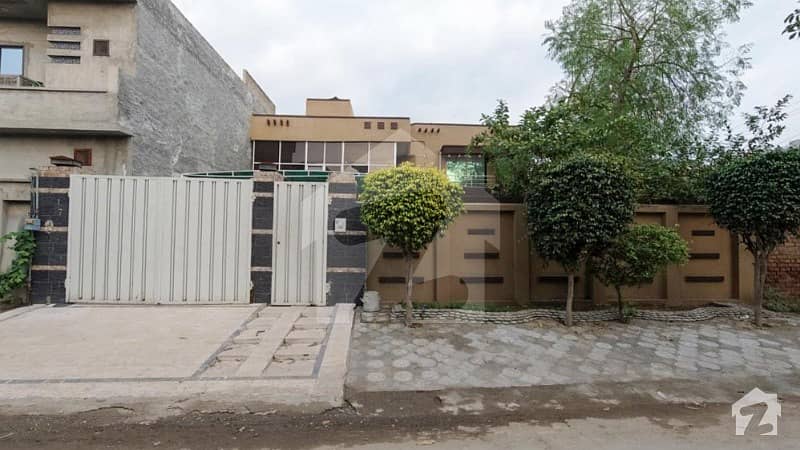 Stunning 1 Kanal House For Sale In Hajvery Housing Scheme In Street No 1 Canal Bank Lahore