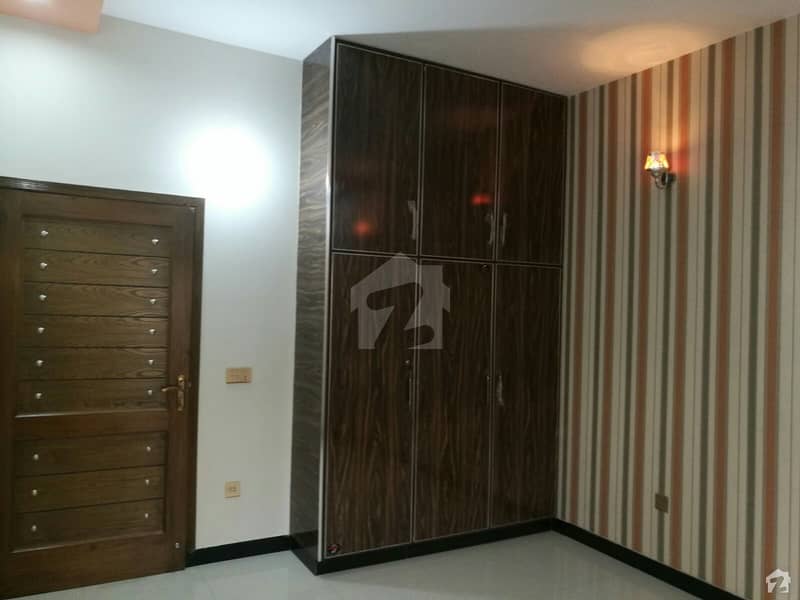 ملٹری اکاؤنٹس ہاؤسنگ سوسائٹی لاہور میں 5 کمروں کا 8 مرلہ مکان 1.62 کروڑ میں برائے فروخت۔