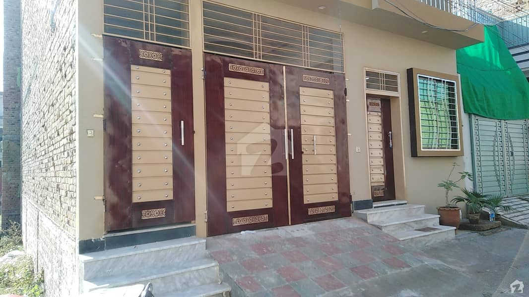 ورسک روڈ پشاور میں 6 کمروں کا 5 مرلہ مکان 1.4 کروڑ میں برائے فروخت۔