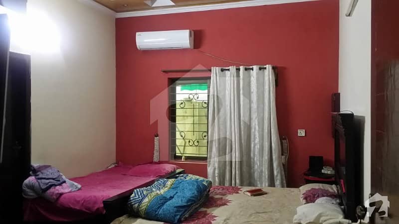 پی آئی اے ہاؤسنگ سکیم لاہور میں 5 کمروں کا 10 مرلہ مکان 1.95 کروڑ میں برائے فروخت۔