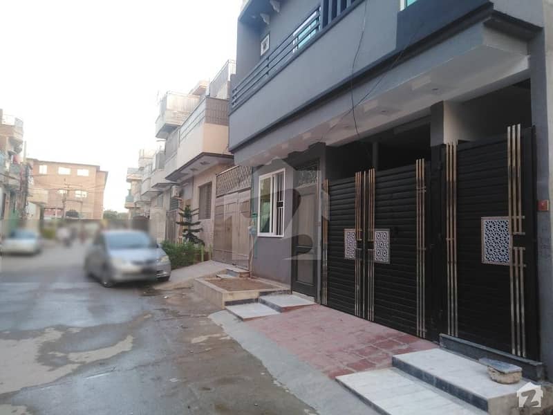 گرین کاٹیج ورسک روڈ پشاور میں 7 کمروں کا 5 مرلہ مکان 1.6 کروڑ میں برائے فروخت۔