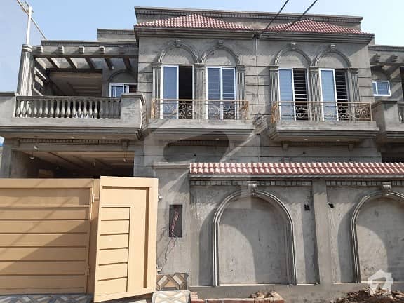 Nasheman Iqbal 10 Marla Brand New House For Sale
