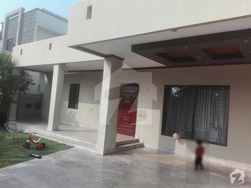 Uet Housing Society House Sized 4500  Square Feet Is Available