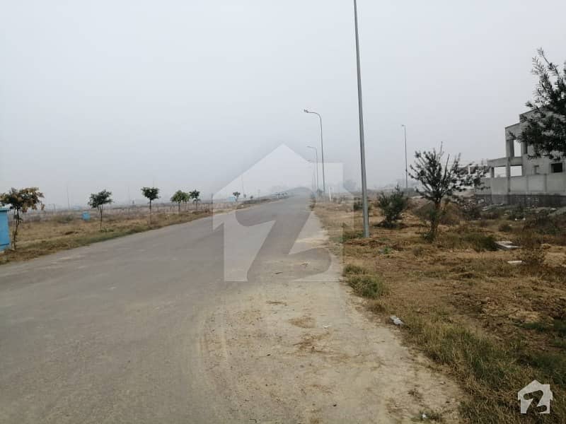 Beautiful Location Plot # 1237 T Block 70 Feet Road No Db No Pole For Sale In Dha Phase 8