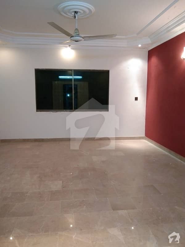 Flat Sized 1800  Square Feet Is Available For Sale In Dha Defence
