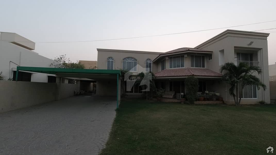 ڈی ایچ اے فیز 6 ڈی ایچ اے کراچی میں 5 کمروں کا 2 کنال مکان 18 کروڑ میں برائے فروخت۔