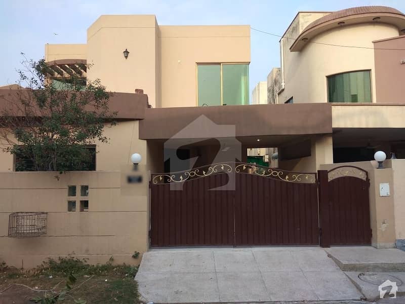 10 Marla House Available For Sale In Punjab Coop Housing Society