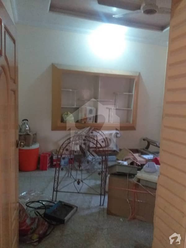 کوہاٹ روڈ پشاور میں 9 کمروں کا 10 مرلہ مکان 1.5 کروڑ میں برائے فروخت۔