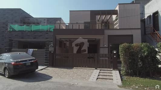 ڈیوائن گارڈنز ۔ بلاک بی ڈیوائن گارڈنز لاہور میں 3 کمروں کا 8 مرلہ مکان 1.85 کروڑ میں برائے فروخت۔ ڈیوائن گارڈنز ۔ بلاک بی ڈیوائن گارڈنز لاہور میں 3 کمروں کا 8 مرلہ مکان 1.85 کروڑ میں برائے فروخت۔