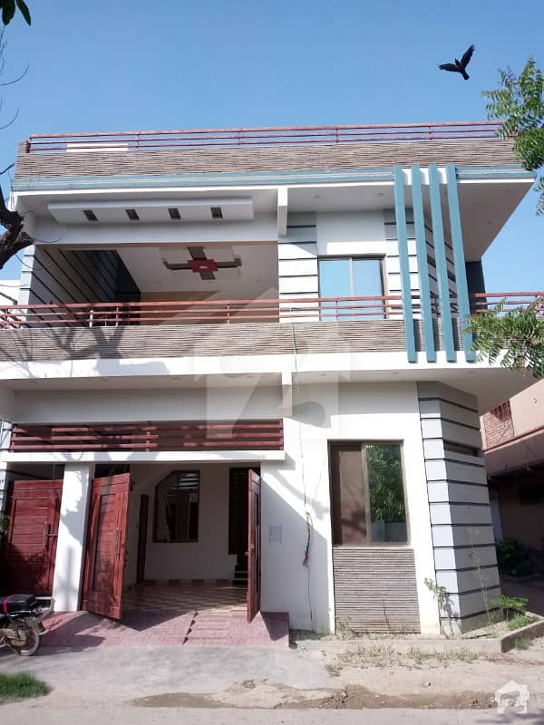 گلشنِ معمار - سیکٹر زیڈ گلشنِ معمار گداپ ٹاؤن کراچی میں 6 کمروں کا 8 مرلہ مکان 2.35 کروڑ میں برائے فروخت۔